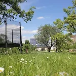 Gartenhaus Land-idylle In Der Stadt Сasa de vacaciones *