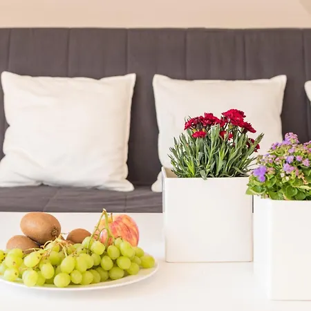 Gartenhaus Land-idylle In Der Stadt Semesterbostad *